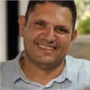 Madrelingua appassionato di storia e della cultura Araba